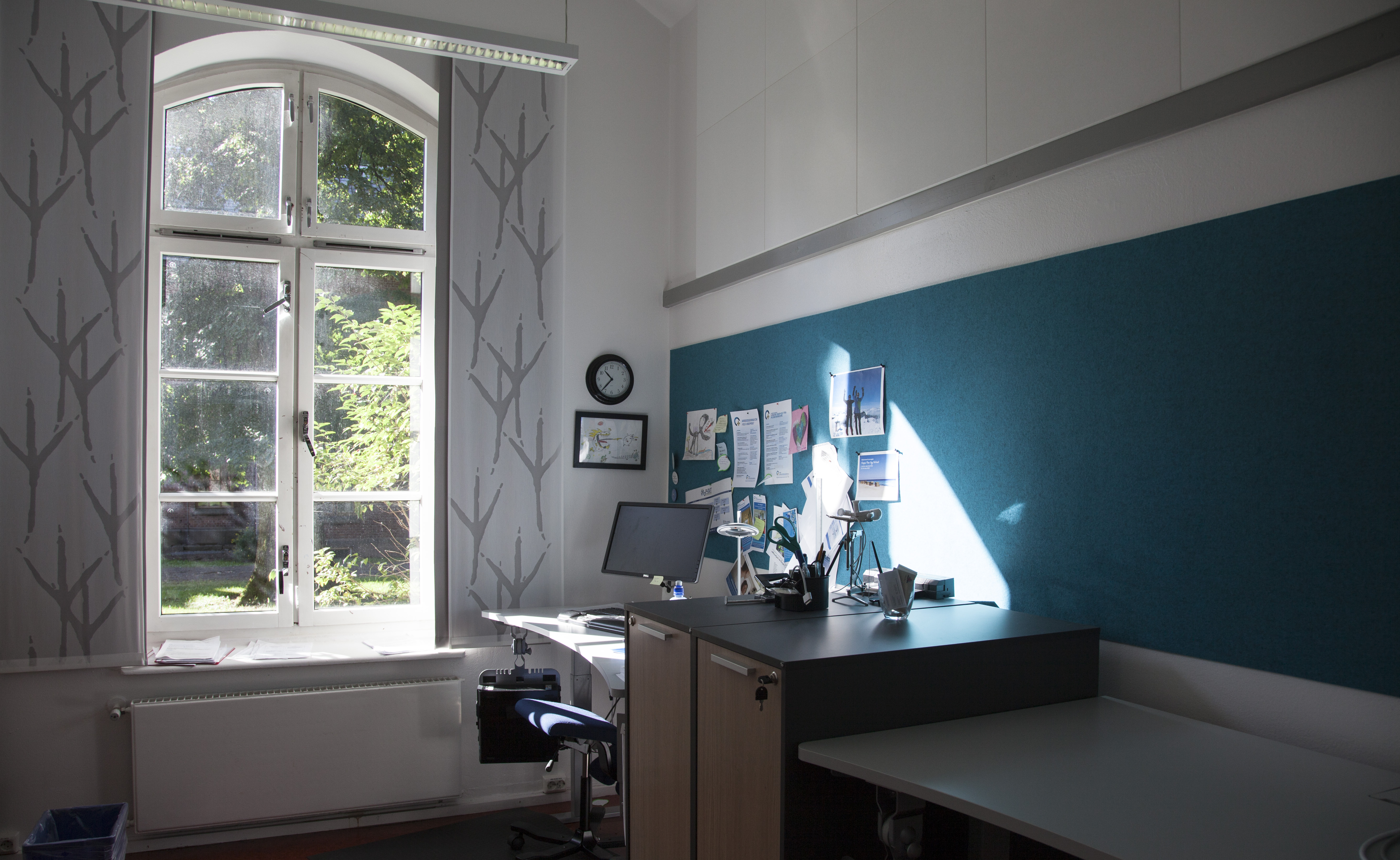 Filt på væg som opslagstavle